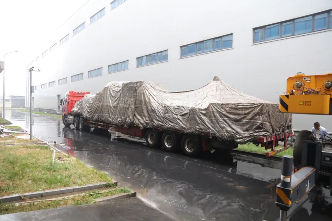 引進(jìn)新設(shè)備，助力新“智”造